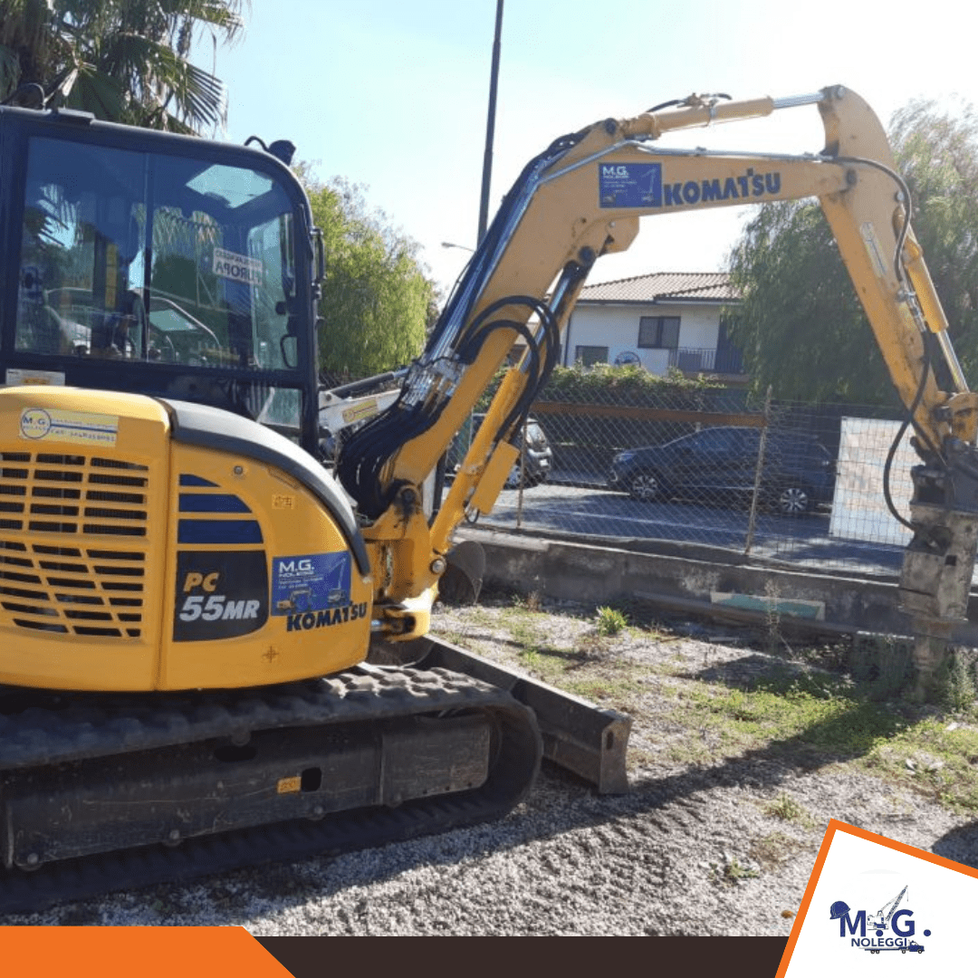 KOMATSU PC55 – mg-noleggio-mezzi-pesanti-e movimento terra 11 (3) KOMATSU PC55 - mg-noleggio-mezzi-pesanti-e movimento terra 11 (3)