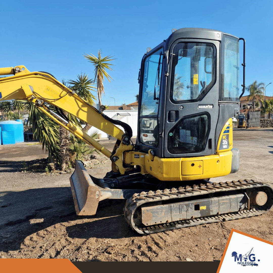 KOMATSU PC35 (3) noleggio - KOMATSU PC35