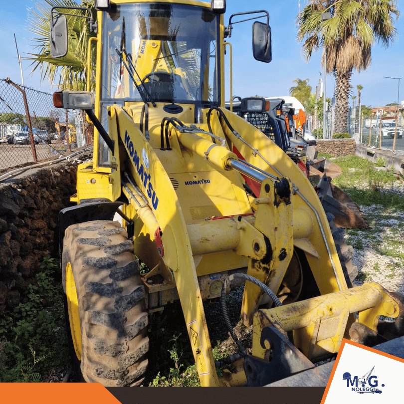 KOMATSU WB70A TERNA KOMATSU WB70A TERNA