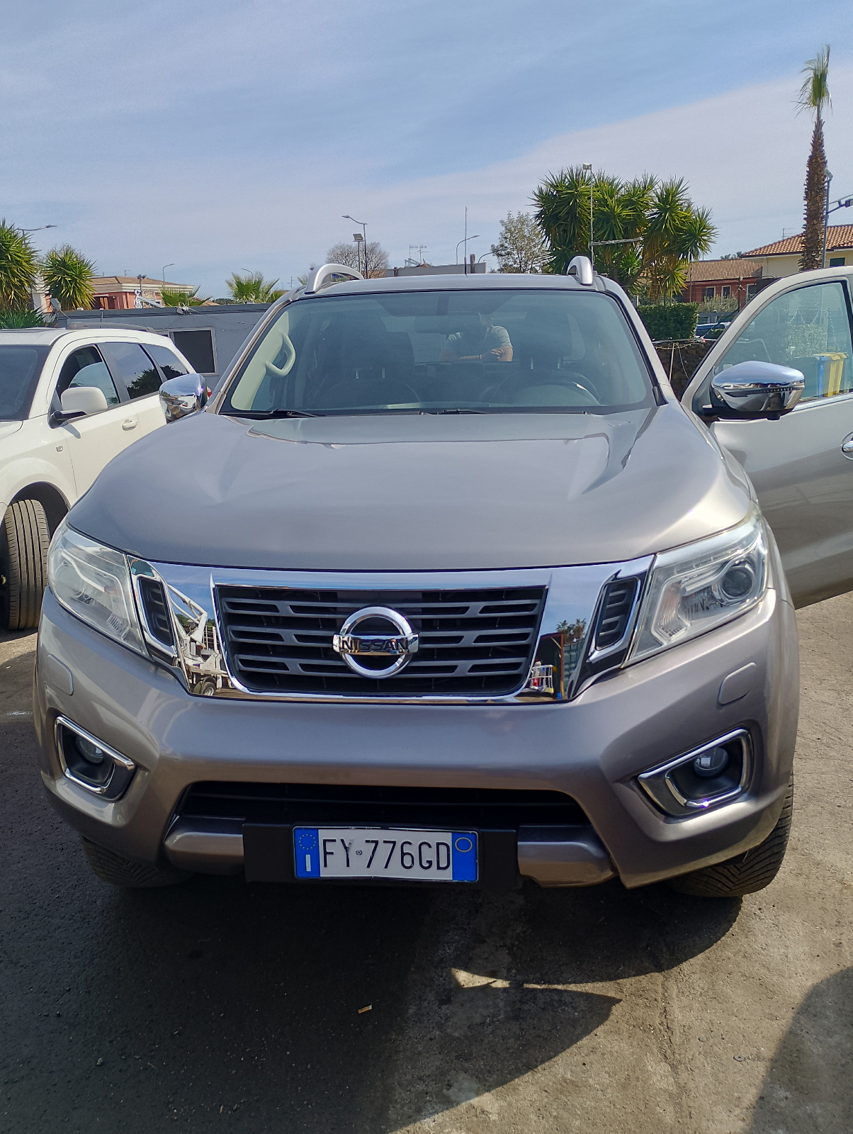 NISSAN NAVARA