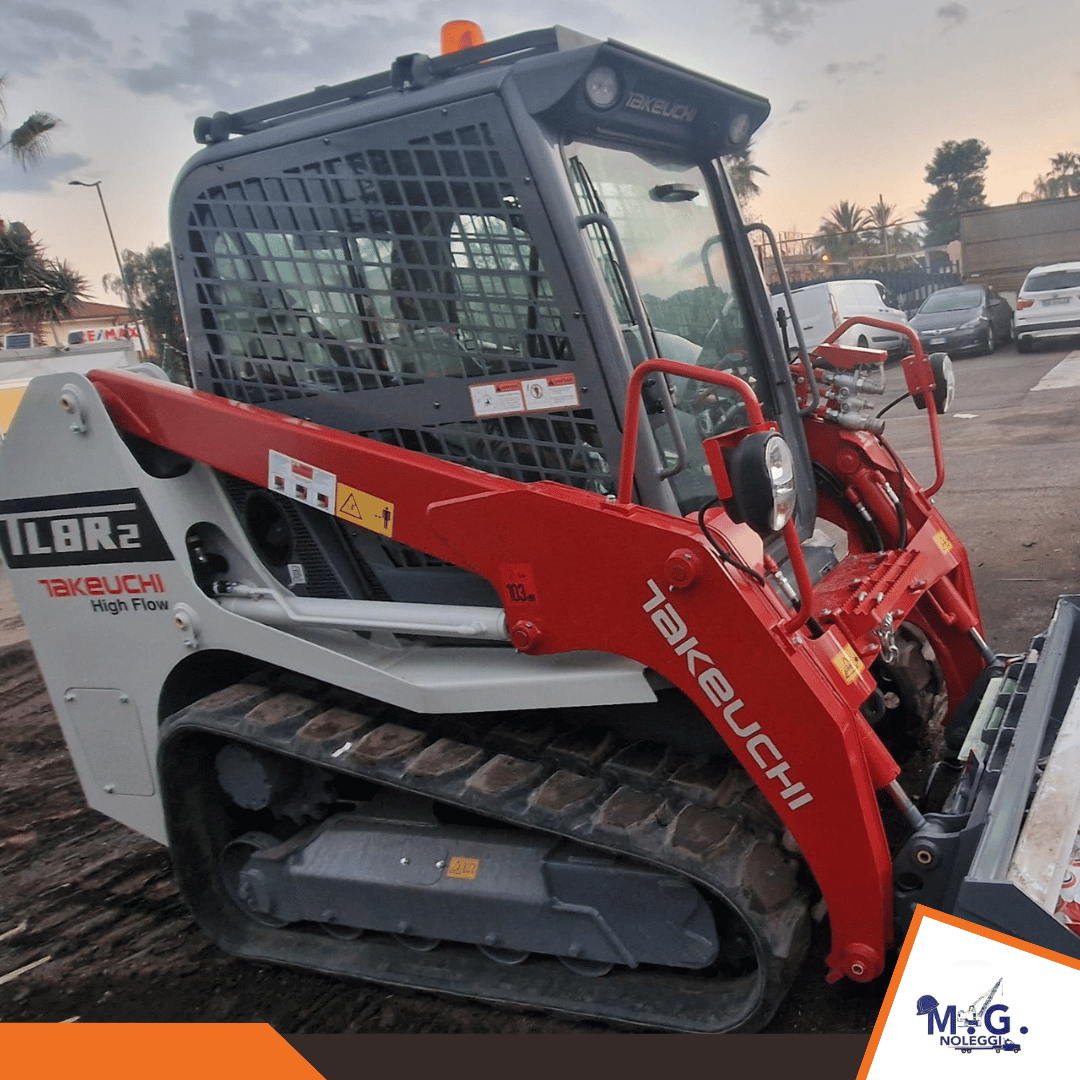 MINIPALA TAKEUCHI TL8R2 (3) MINIPALA TAKEUCHI TL8R2 (3)